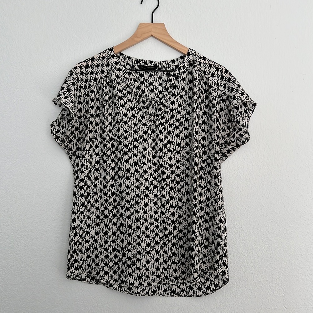 EUC, Banana Republic, Size Medium, 100% Polyester